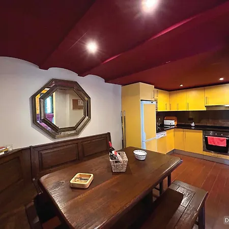 Duplex En Fundanal En شقة *