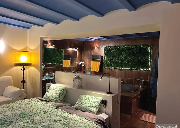 Duplex En Fundanal En 아파트 *